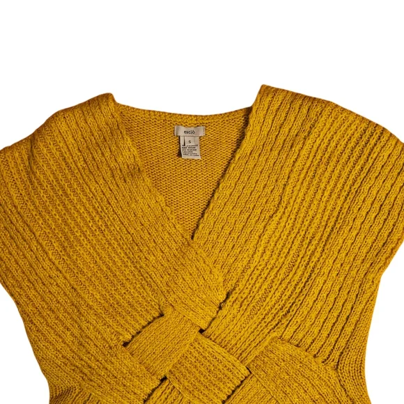 Mustard fashionable Top-NWOT-Size Small - Picture 5 of 13